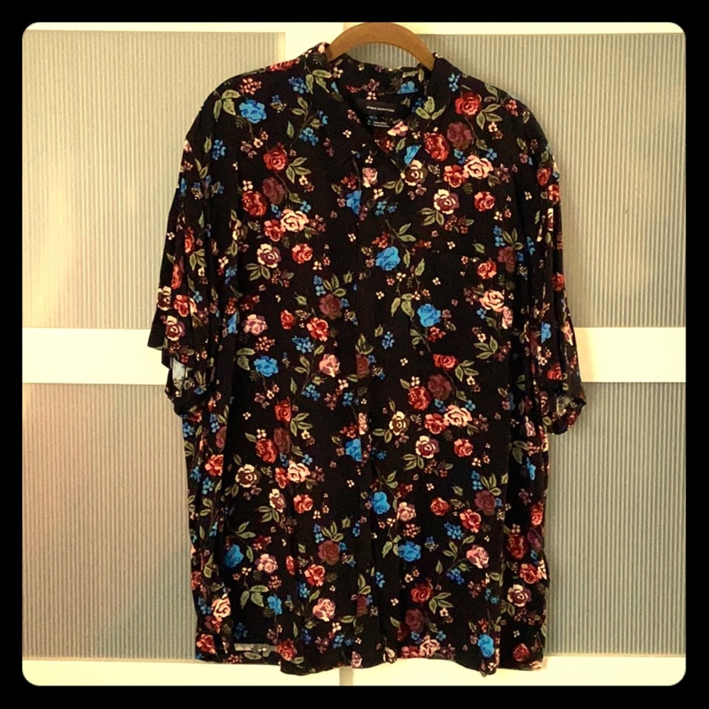 URBAN OUTFITTERS floral shirt
